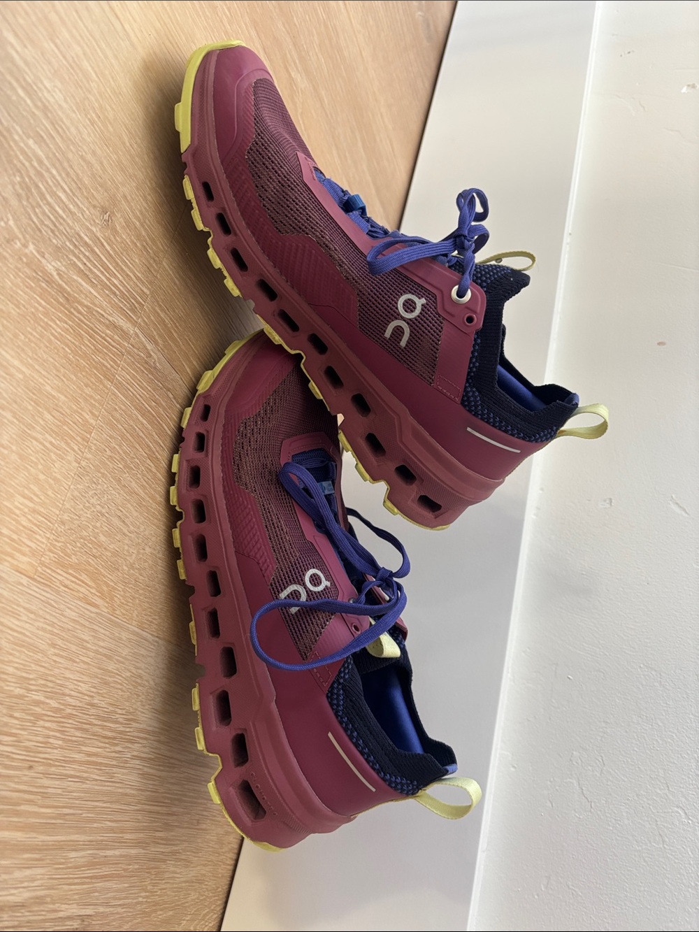 ON Womens Cloudultra 2 Trail Running Shoes Size 8